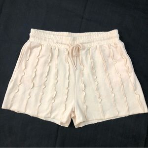 KYOYO l Light Cream Ruffle Shorts